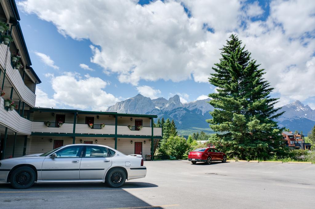 The Drake Inn Canmore Kültér fotó