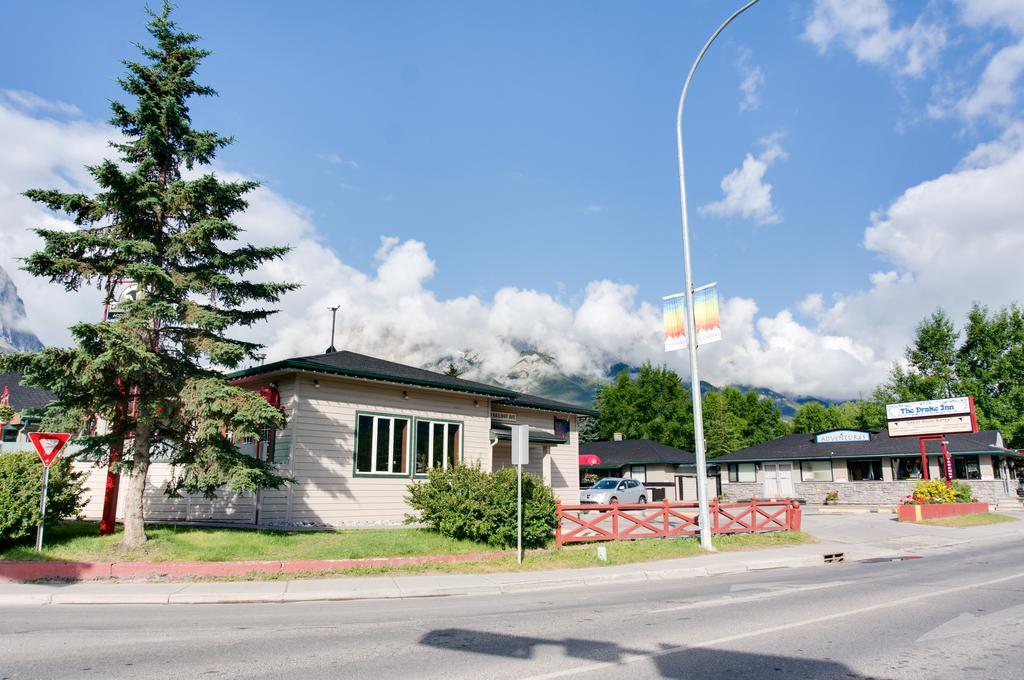 The Drake Inn Canmore Kültér fotó