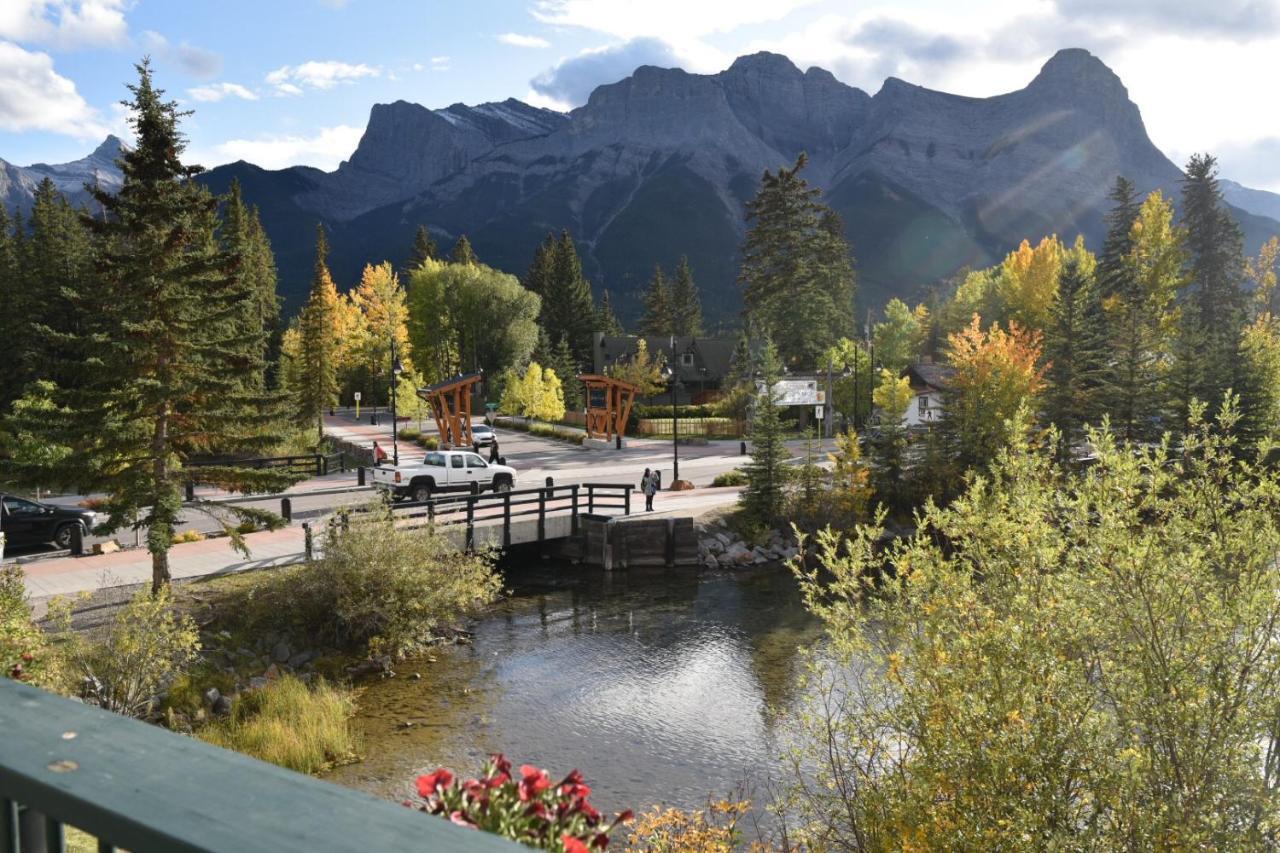 The Drake Inn Canmore Kültér fotó