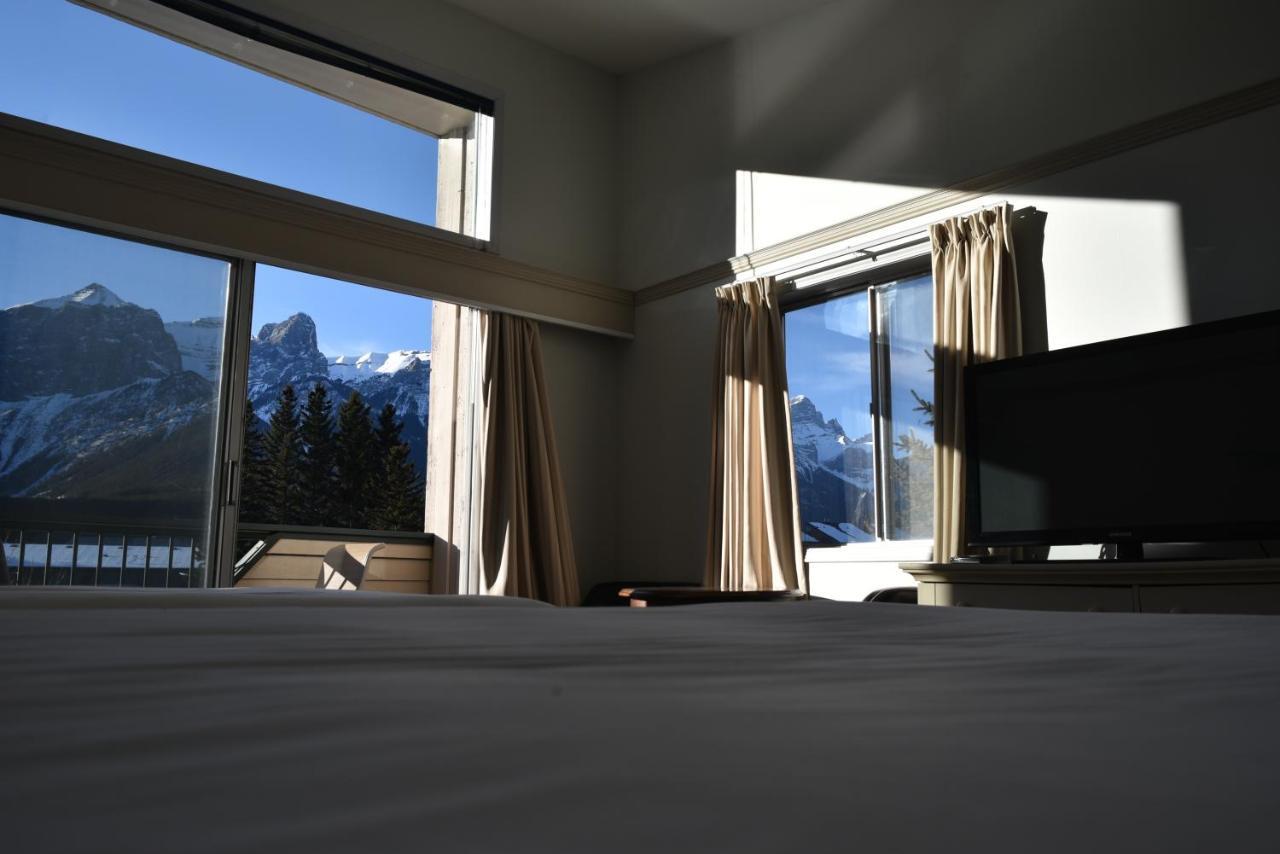 The Drake Inn Canmore Kültér fotó
